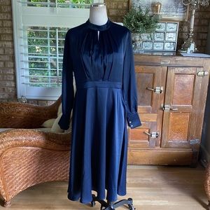 CHICWISH CHIC WISH NAVY LONG SLEEVE SATIN DRESS LARGE NEW
